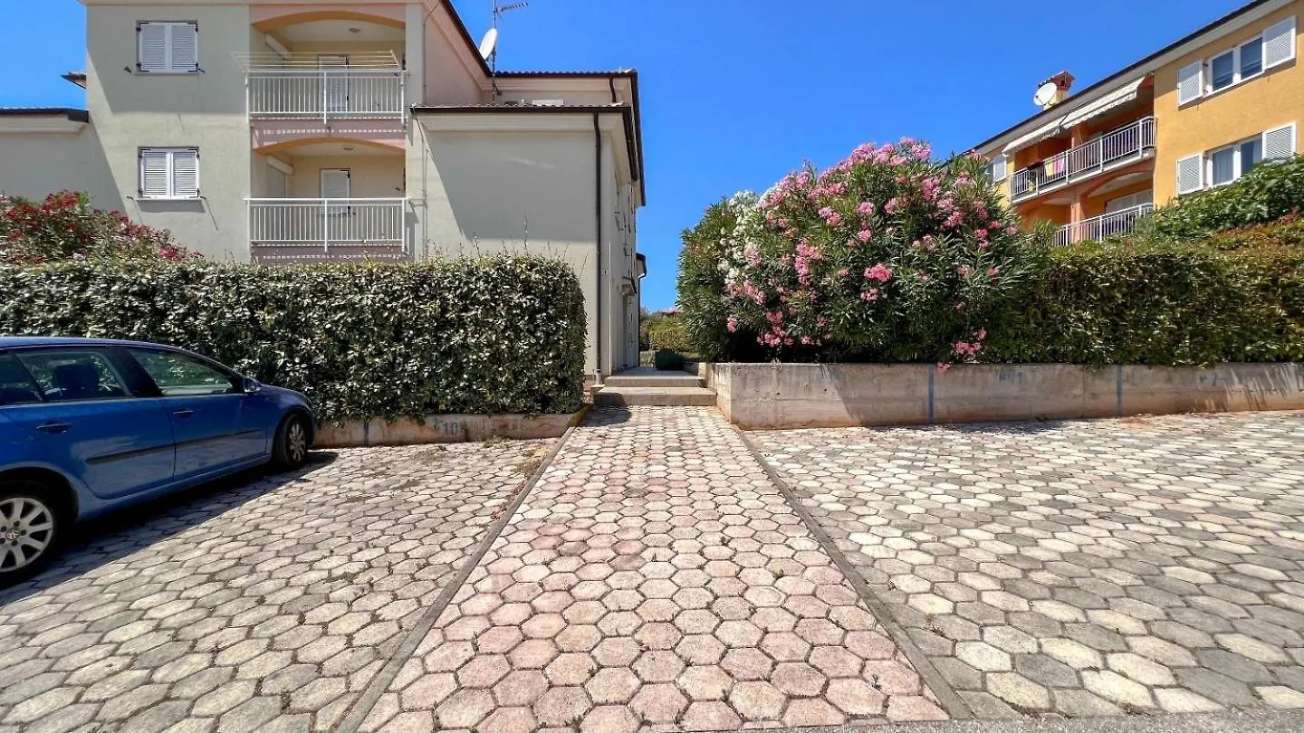Sonia 1 Apartment Novigrad